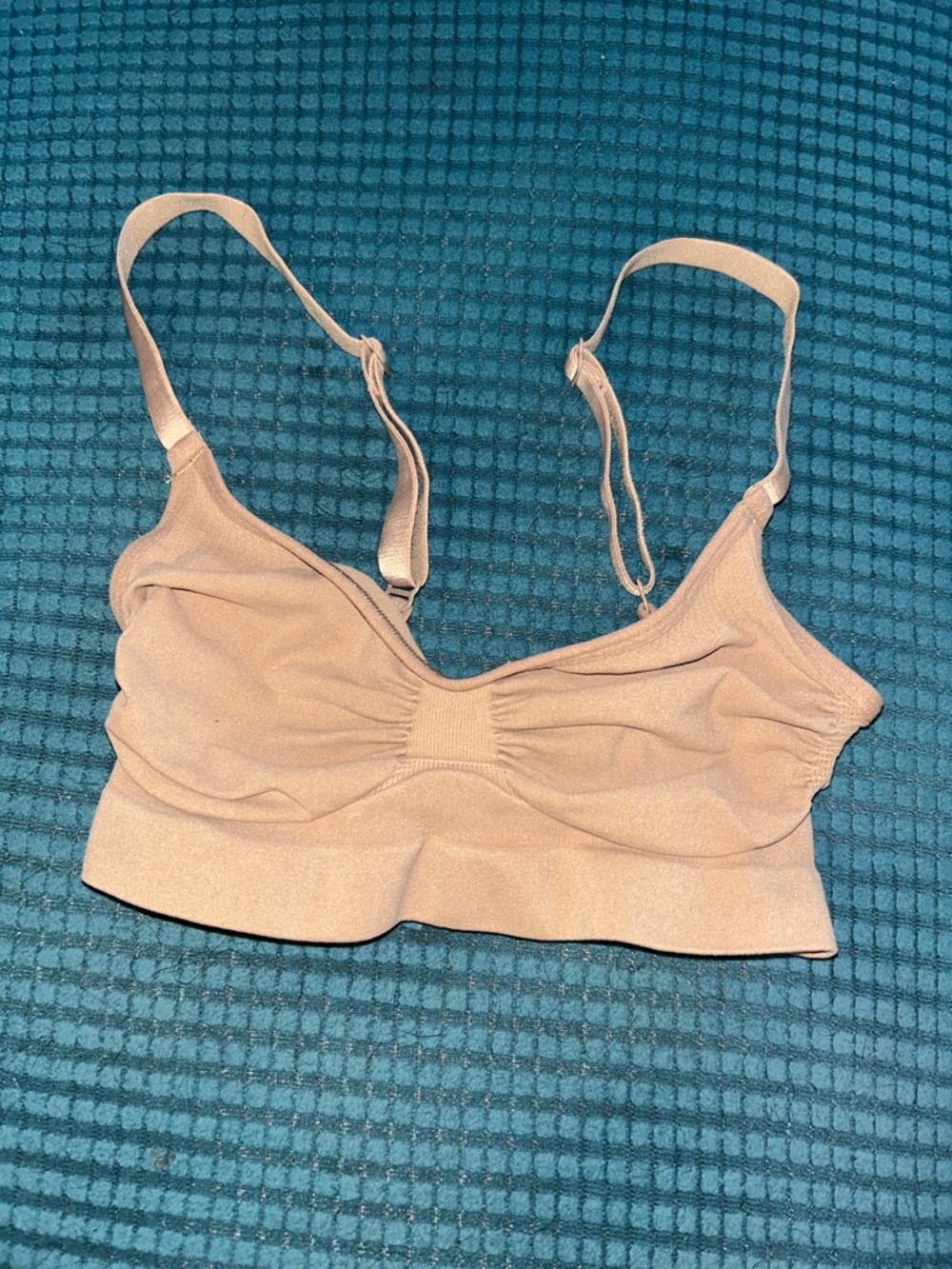 SKIMS Nude/Tan Seamless Light Support Bralette
